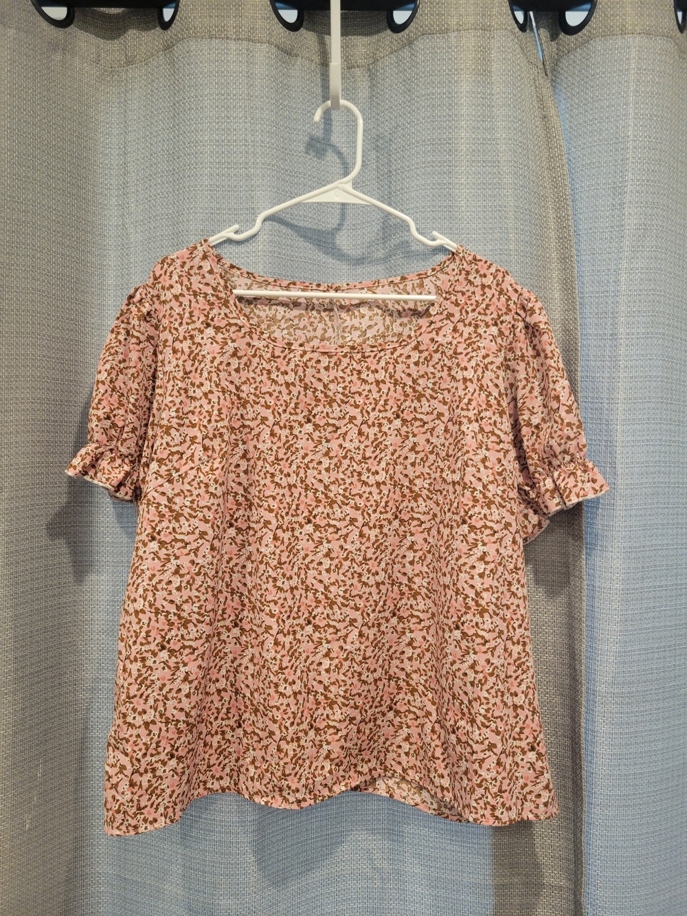 Womens Pink Floral Short-Sleeve Blouse
